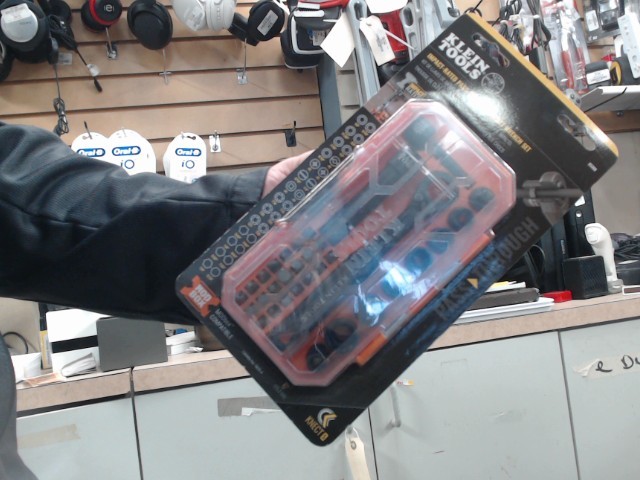 Socket wrench kit set