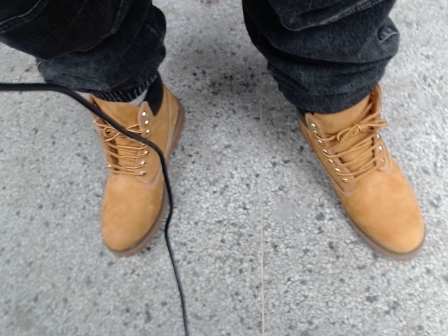 Timberland 6 inch beige good condition