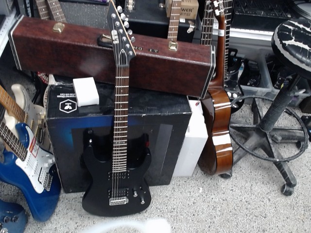 Guitar electric +softcase