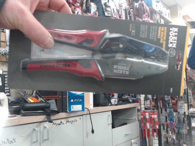 Ratcheting crimper