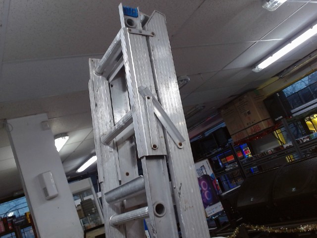 Echelle/escabot 7 pieds