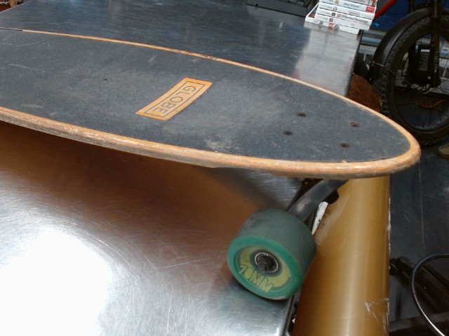 Longboard globe