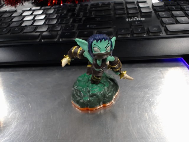 Skylanders giants-stealth elf