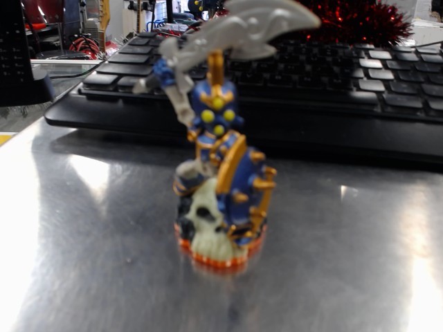 Skylanders giants-chop chop