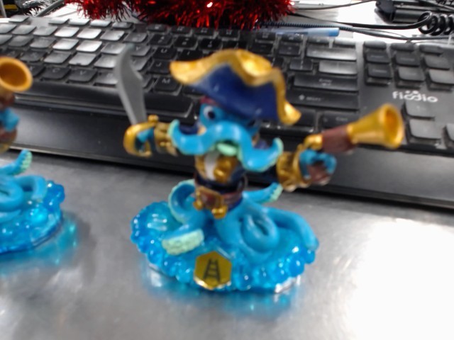 Skylanders swap force-wash buckler