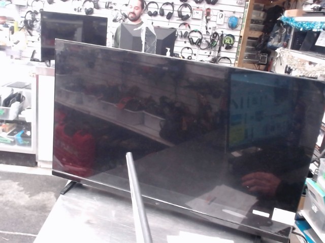 T�l� 40 pouce rca + manette