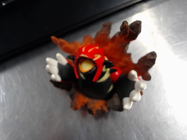 Pokemon mini figurine primal groundon