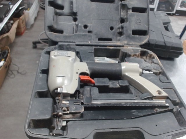 Air nailer cable porter