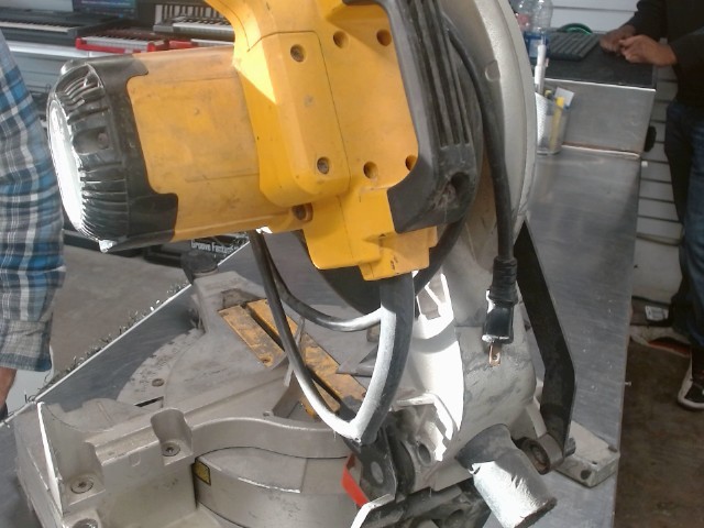 Scie dewalt electric