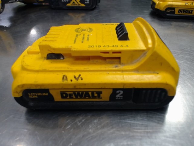 Batterie dewalt 2ah