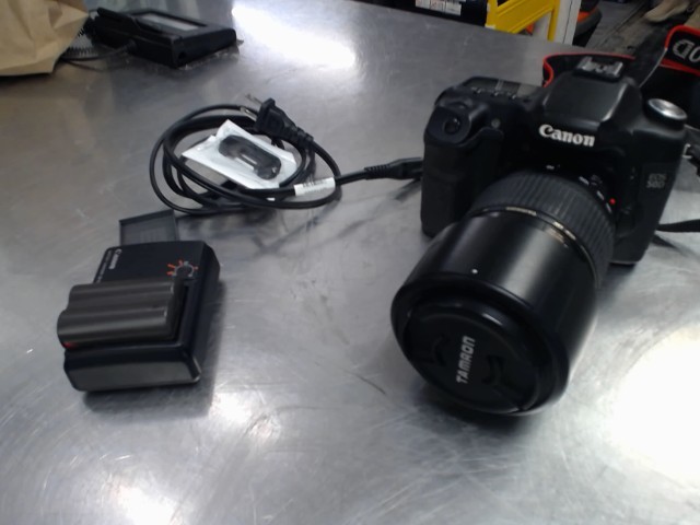 Camera canon eos 50d avec lens 70-300mm