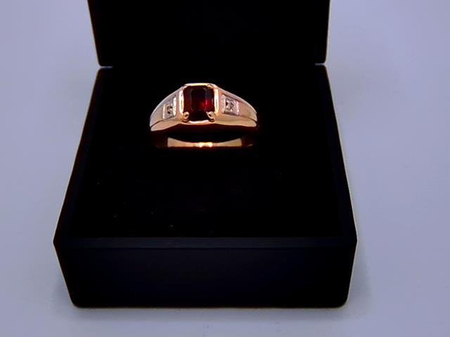 Bague en or 10kt taille 12