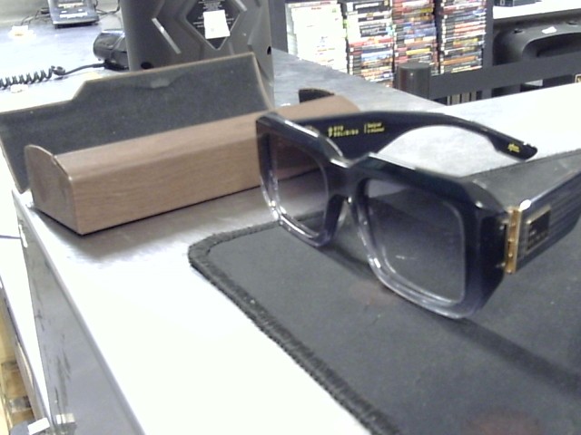 Lunette de soleil eye edition