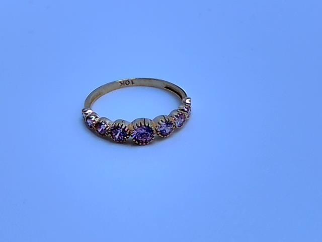 Bague en or 10kt new taille 6.5