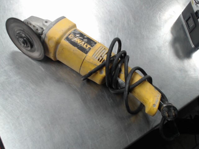 Grinder dewalt a fil avec lame