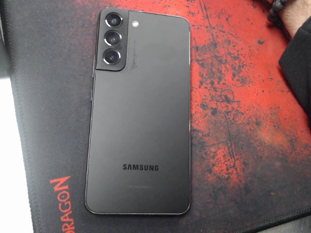Cellulaire samsung s22 noir sans case
