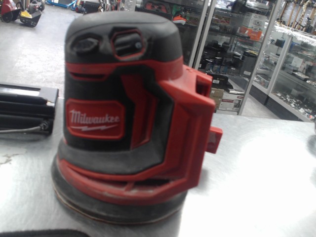 Sabbleuse orbitale milwaukee