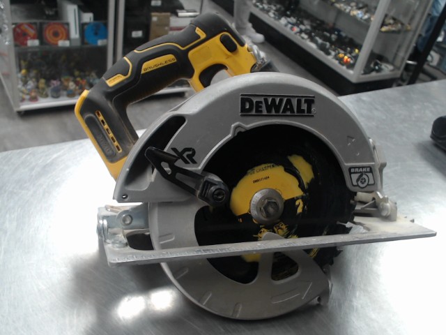 Sciea a onglet a batterie