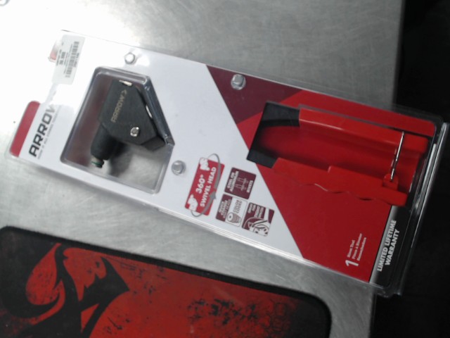 Pince a riveter a tete pivotante