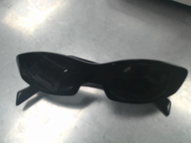 Lunettes soleil noires