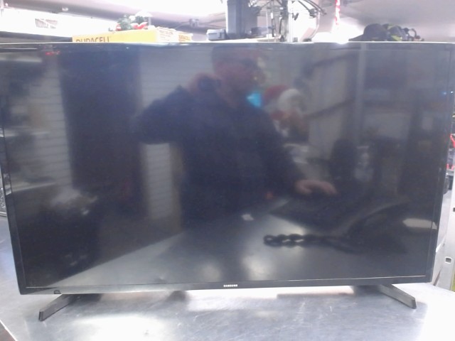 Smart tv samsung 40'' avec fil et man
