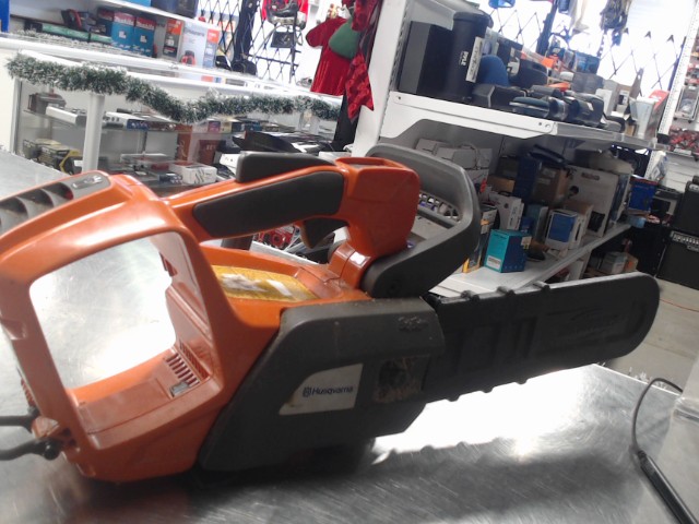 Husqvarna scie a chaine a battery