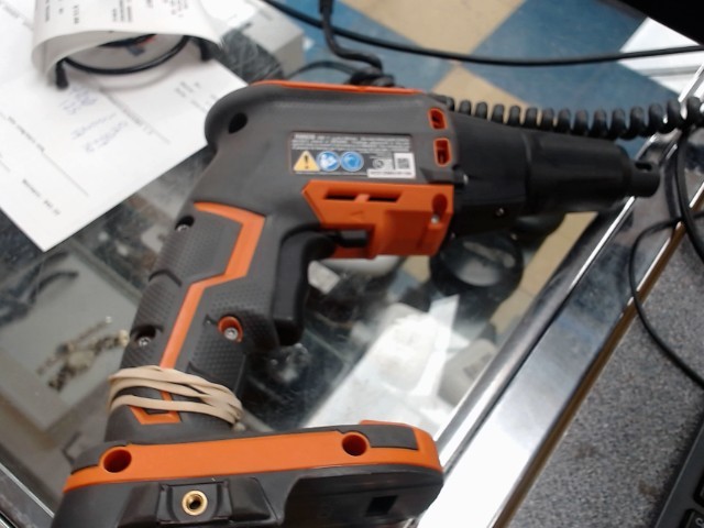 Drill a gips avec batt et chargeur