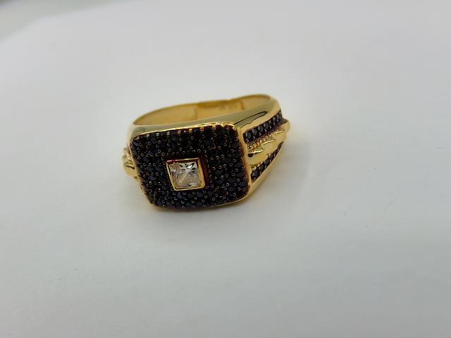Bague en or 10kt new taille 10