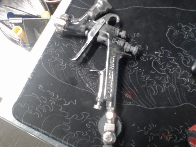 Gun a peinture pneumatic