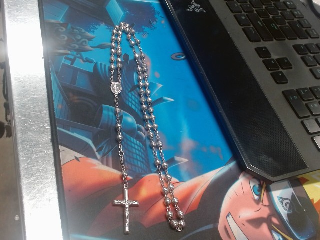 Chapllet like new silver super clean