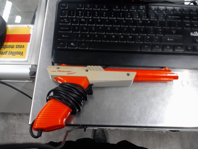 1985 nintendo zapper video game gun