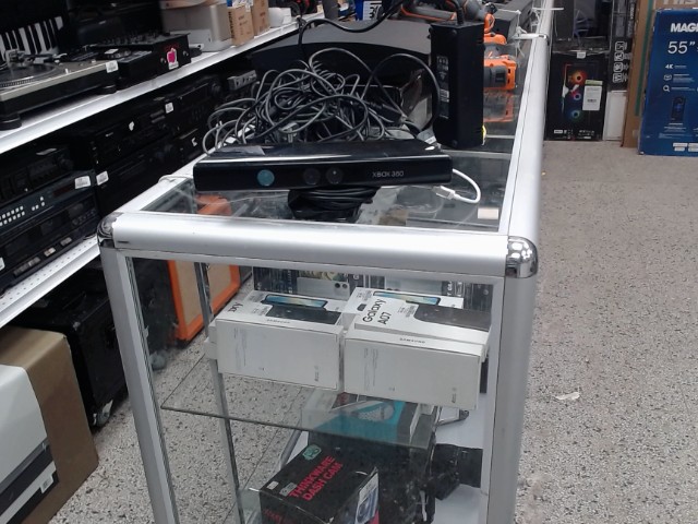 Console ps3 +deux manettes