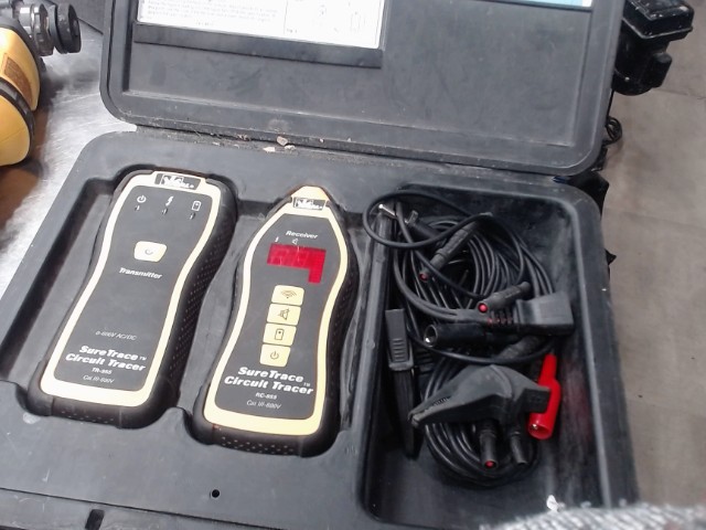 Outils electricien dans case