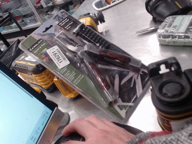 Gros multi-tool / neuf