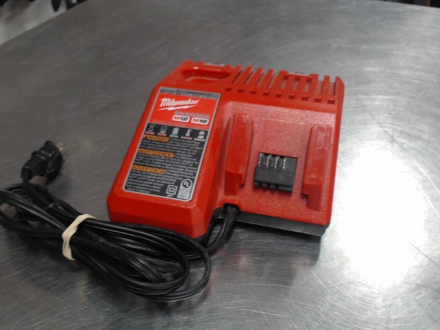 Chargeur a batterie 12v/18v