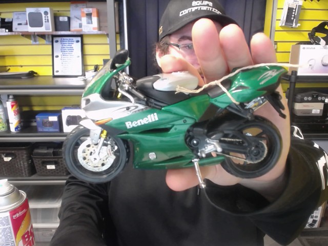 Moto de collection verte benelli