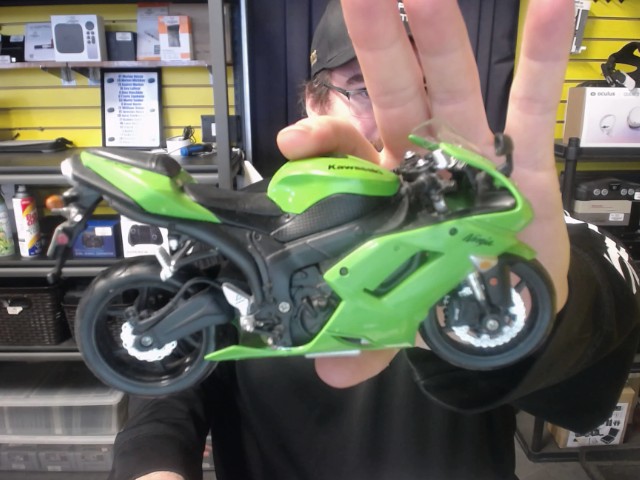 Moto de collection verte ninja