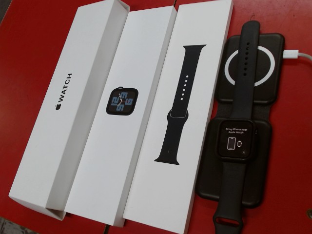 Apple se 2nd gen 44mm+chargeur+boite+acc