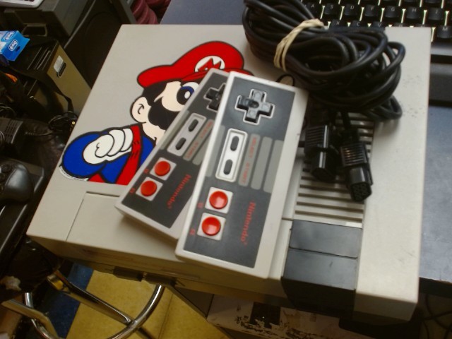 Nintendo nes avec 2 manette