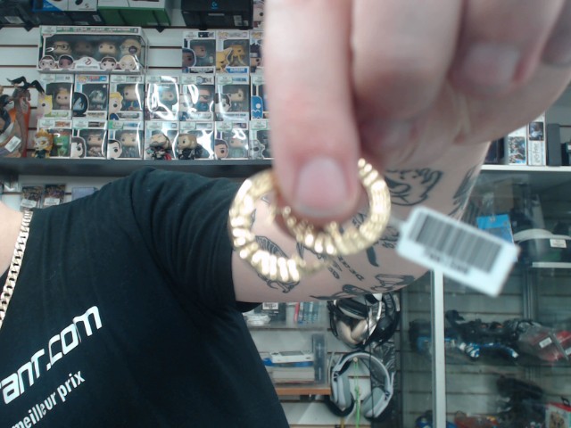 Boucle doreille en or 10kt