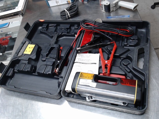 Auto emergency tool set