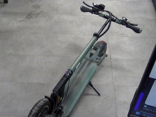 Electric scooter vert