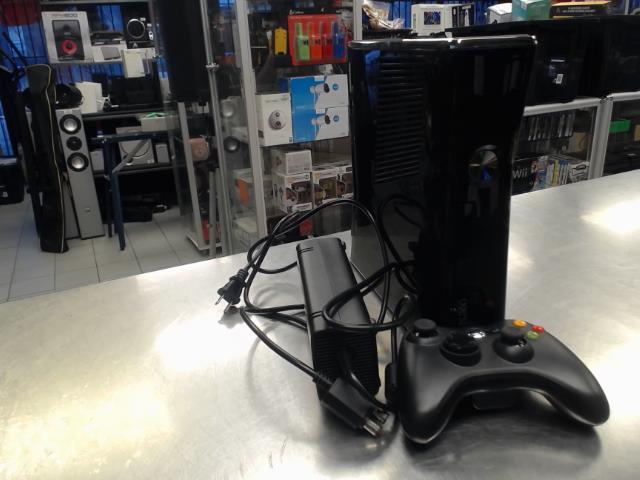 Console xbox 360 noir avec manette