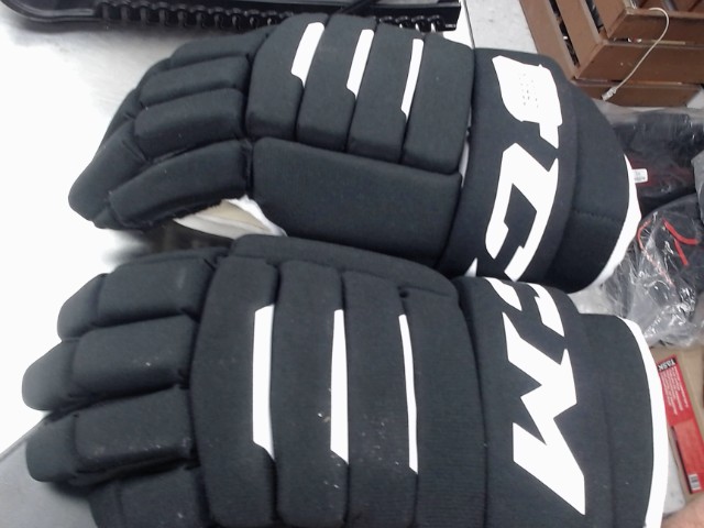 Gant de hockey neuf ccm