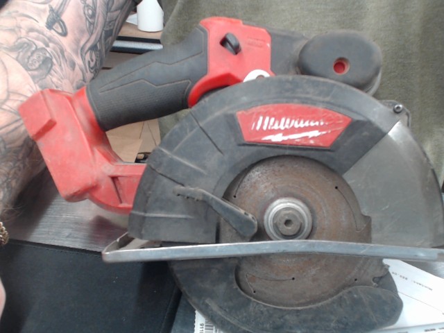 Scie ronde milwaukee a batterie