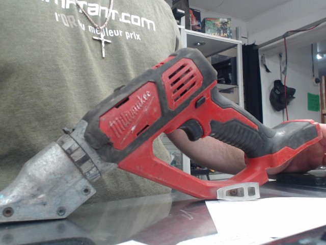 Coupe taule milwaukee a batterie