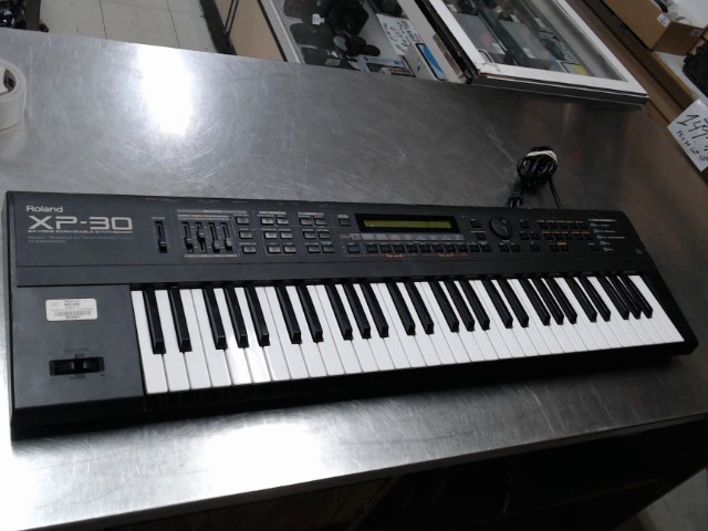 Roland xp-30 61-key 64-voice synthesizer