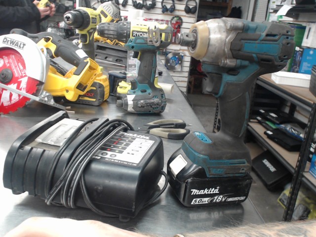 Impact makita avec batterie et chargeur