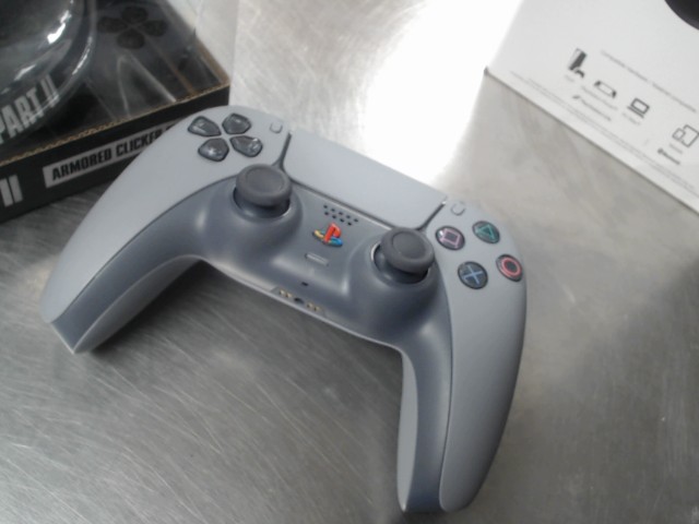 Manette 30e anniversaire ps5