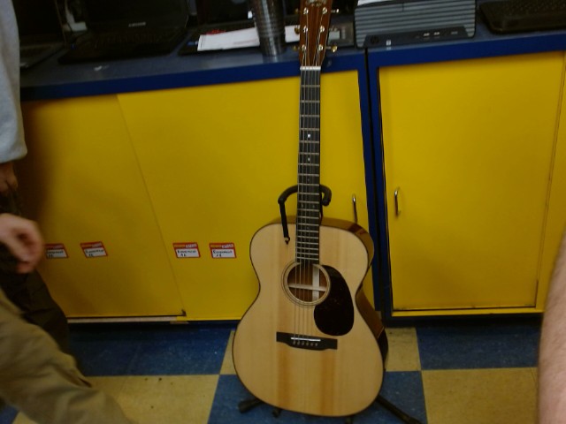 Guitare acoustique martin 000-18 in case